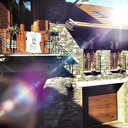 بيت ضيافة Casa Del Folletto ستريزا