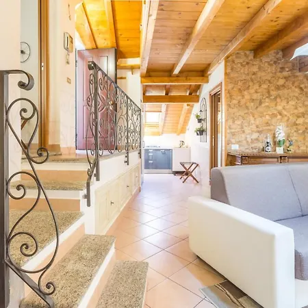 Casa Del Folletto 3* ستريزا