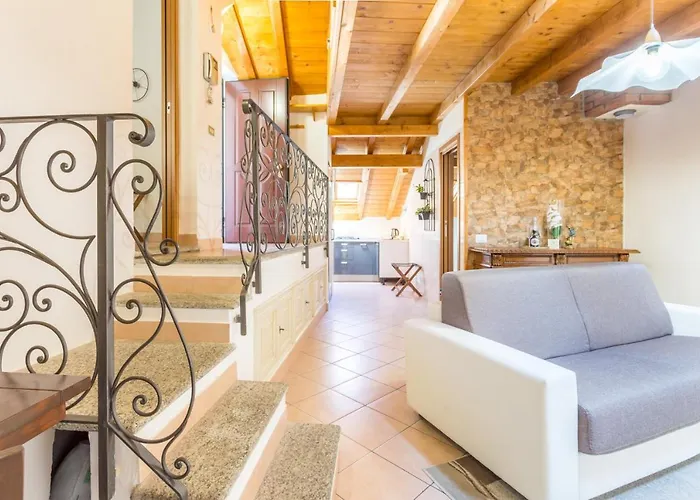 Casa Del Folletto 4* ستريزا