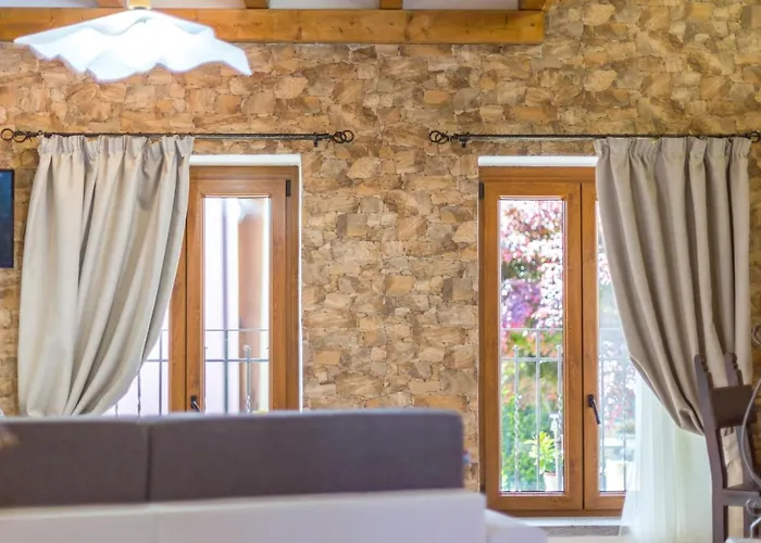 Casa Del Folletto 4* ستريزا